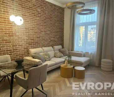 Pronájem krásného apartmánu 2+kk na Vinohradech - Photo 6