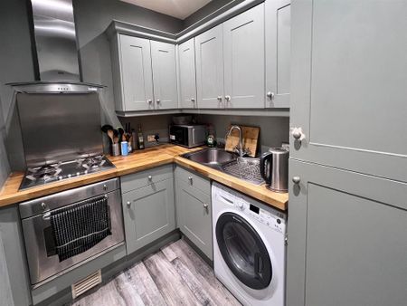 1 bedroom flat to rent - Photo 3