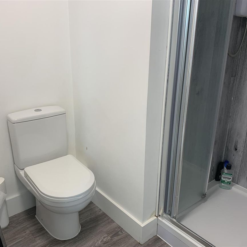 Caburn Road, Hove - Photo 1