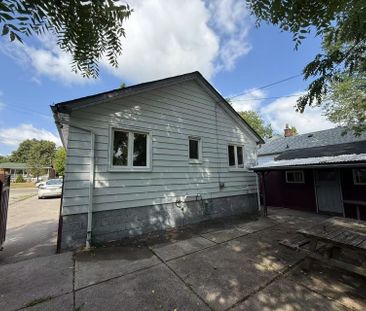 For Lease - 7 Weir Crescent, Toronto, Ontario - Photo 4