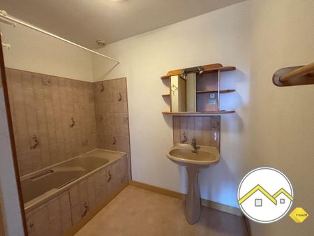 Location Appartement 2 pièces 45m² CHATEAUBRIANT 44110 - Photo 3