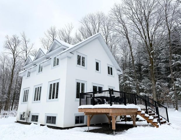 À louer / Maison à étages - Photo 1