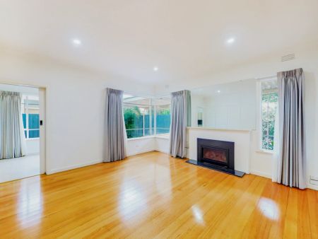 4 Bed, 1 Bath - Photo 2