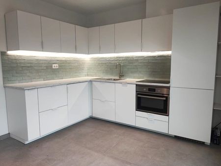 Leuk en modern 2 slaapkamer appartement gelegen te Olmen centrum ! - Photo 2