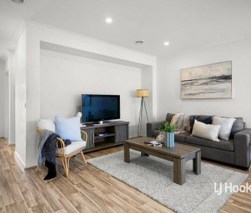 6 Palmerston Walk, Werribee VIC, Belconnen - Photo 2