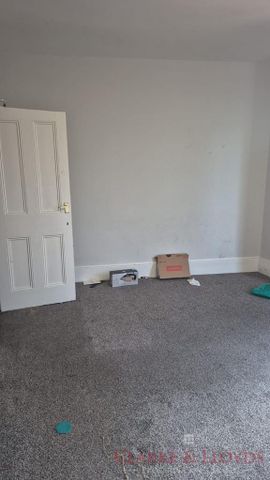 3 bedroom flat to rent - Photo 5