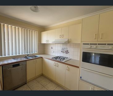 1/24 Latrobe Street, Cranbourne, Vic 3977 - Photo 2