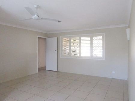 Beautiful Family Home in the Heart of Broadbeach Waters - Photo 4