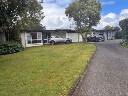 Tidy and private unit in great location. - Photo 4