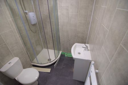 References Pending 1 Bed Ground Floor Flat - Photo 5