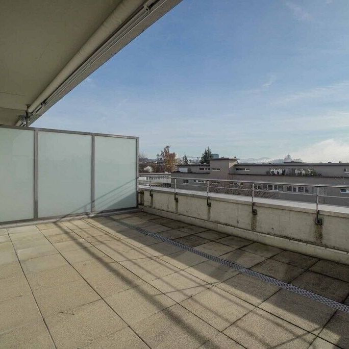 Appartement mansardé à la périphérie de la ville - Photo 1