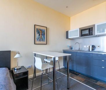 Studio to rent - Photo 6
