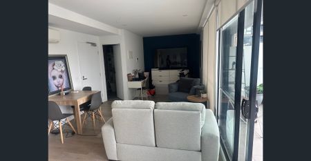 FULLY FURNISHED 1 Bedroom & 1 Car Apartment - Photo 2