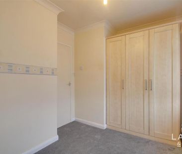 2 bedroom semi-detached bungalow to rent - Photo 2