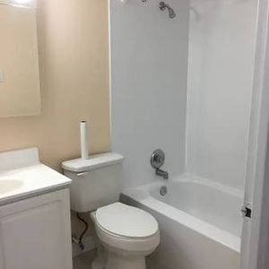 3 Bedroom Condo for rent - Photo 3