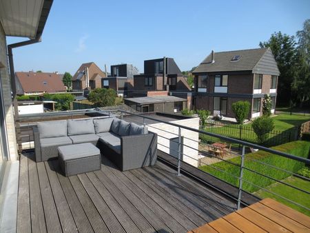 Recente duplex met 2 ruime slaapkamers en ruim terras. - Photo 4