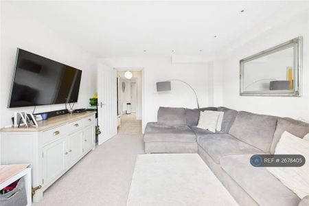 3 bedroom terraced house to rent - Photo 2