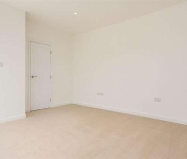 Maybank Road, London, E18 - Photo 3