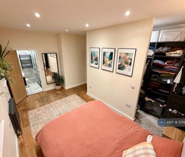 4 bedroom detached house to rent - Photo 6