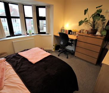 Greyshiels Avenue, Headingley, LS6 3DR, Leeds - Photo 6