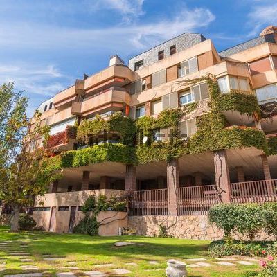 Alquiler de piso en Calle de la Dalia - Photo 1