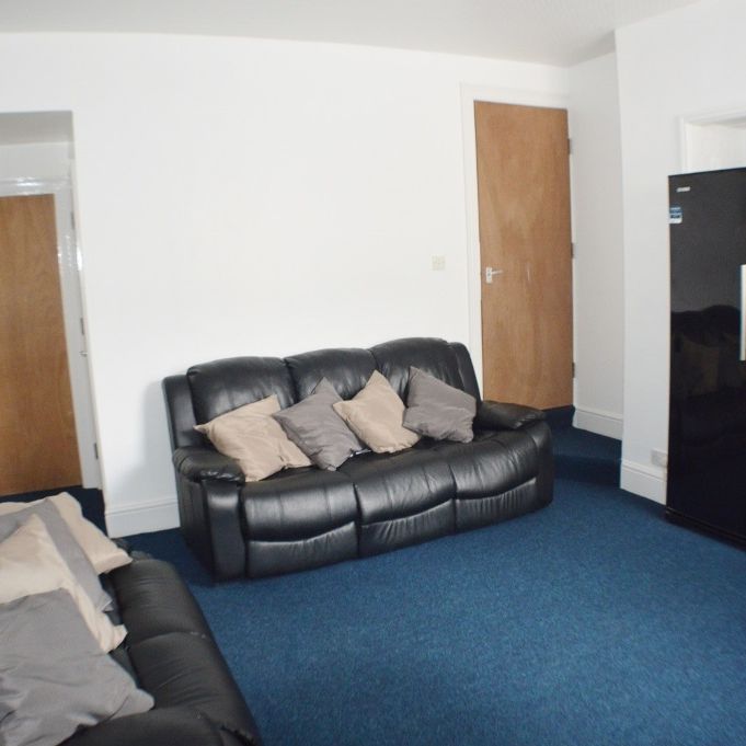 Cloister Street - Photo 1