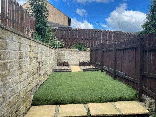 Applehaigh Close, Idle, Bradford, BD10 - Photo 1