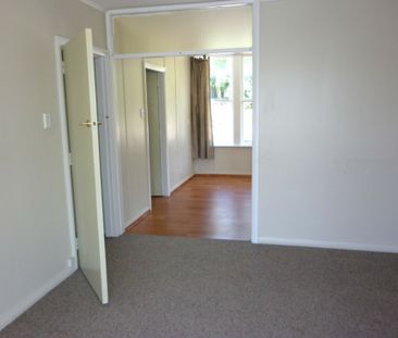 Tidy 2 Bedroom Flat - Photo 1