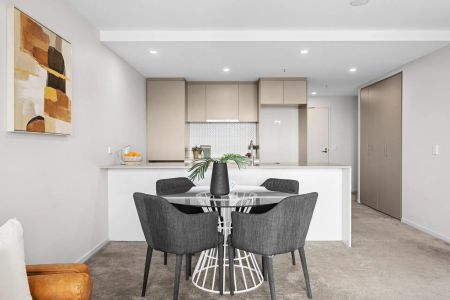 Spacious Resort Style Living in Aspen Village - Photo 3