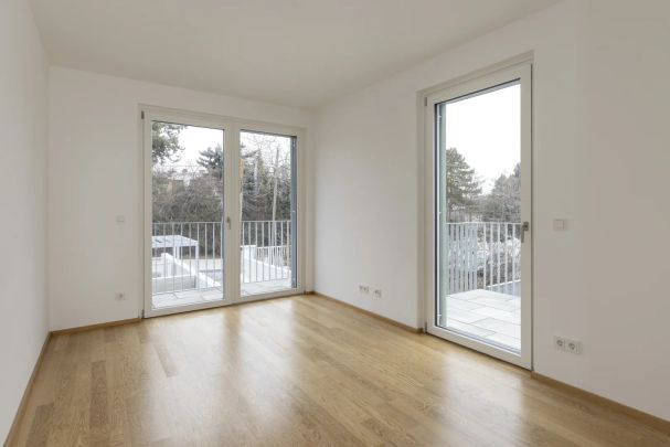 Luxuriöse DG Wohnung ohne Dachschrägen und 3 Terrassen! Grüne Ruhelage in den Weinbergen! - Photo 1