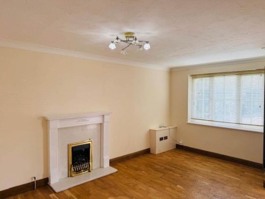 4 bedroom semi-detached house to rent - Photo 1
