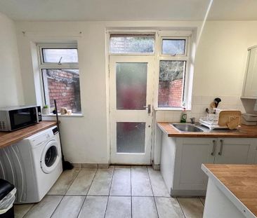 52 Olympia Drive, Belfast, BT12 6NH - Photo 6