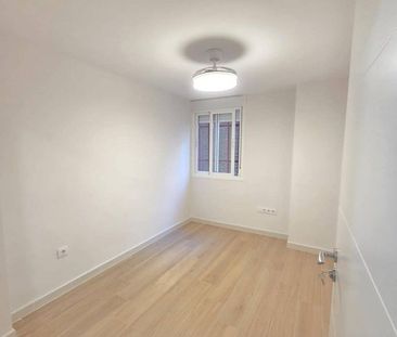 4 room luxury Flat for rent in Seville, Spain - Photo 6