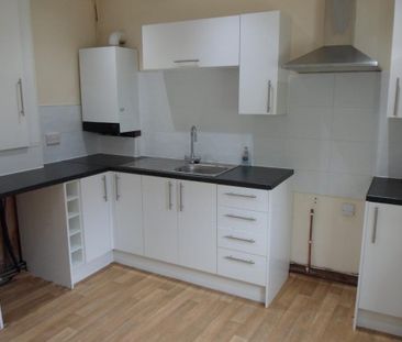 2 bedroom ground floor flat to rent - Photo 6