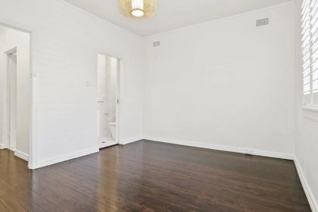 Large two bedroom apartment in Convenient Location - Photo 3