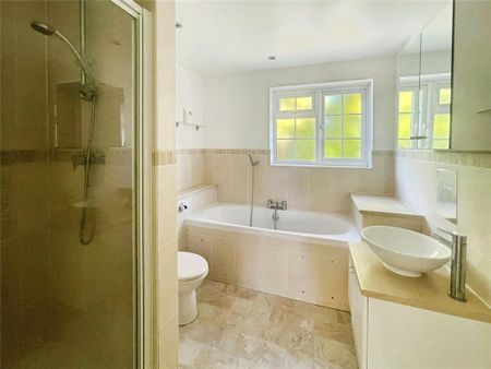 3 bedroom semi-detached house to rent - Photo 2