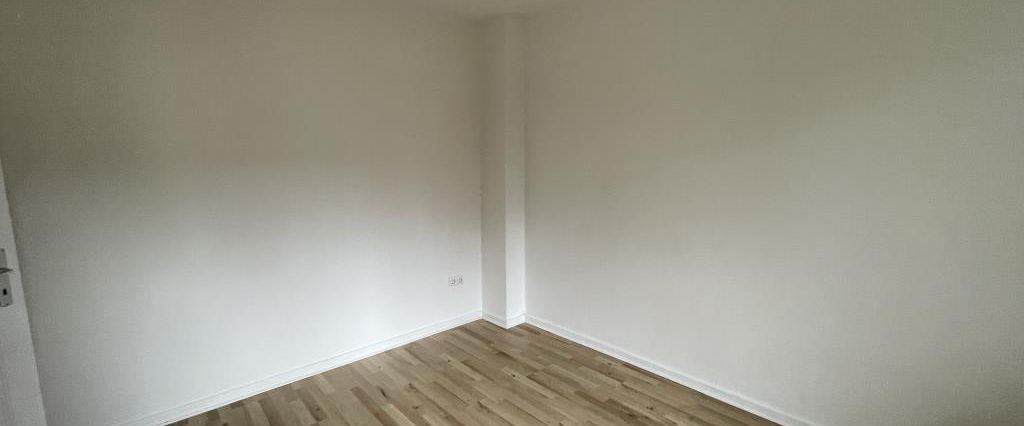 Schöne 2-Zimmer-Wohnung mit Balkon - komplett renoviert! - Photo 1