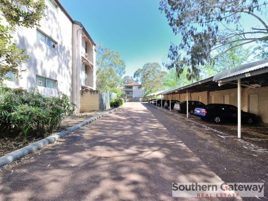 2 BED UNIT IN SECURE COMPLEX - Photo 1