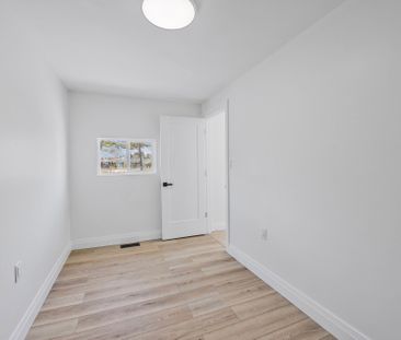 For Lease - 338 Old Mosley Street Unit# Unit 2, Wasaga Beach, Ontario - Photo 5