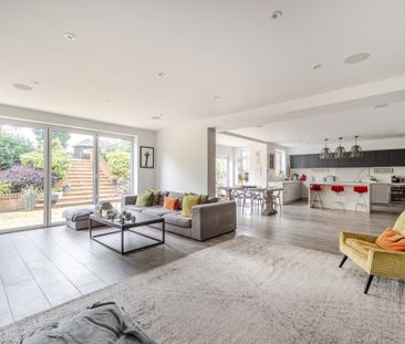 5 bedroom detached house to rent - Photo 2