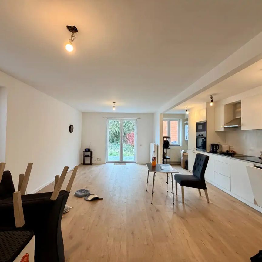 Instapklaar appartement met 2 slaapkamers te Ardooie! - Foto 1