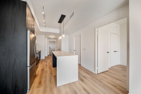 For Lease - 5 York Garden Way Unit# 701, Toronto, Ontario - Photo 2