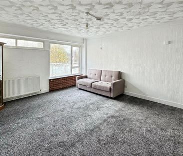 3 bedroom flat to rent - Photo 6