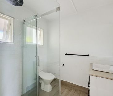 Renovated Top-Level Unit in Prime Surfers Paradise Location - Photo 6