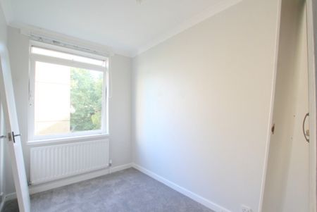 3 Bedroom Apartment, Carlton Drive, Putney - Photo 5