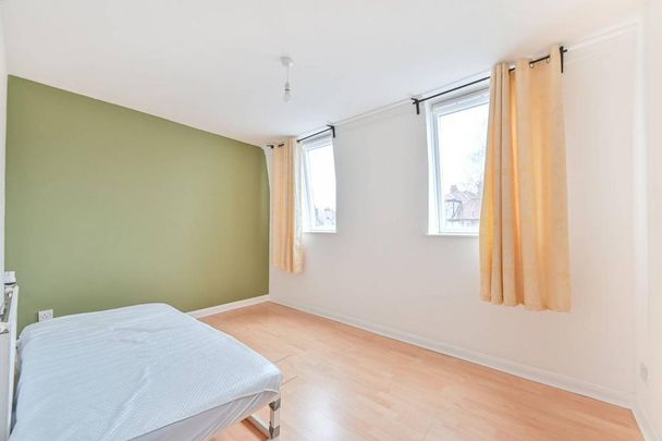 4 bedroom maisonette to rent - Photo 1