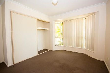 Delightful 2 Bedroom Home - Photo 4
