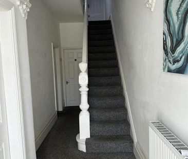 1 bedroom in a house share to rent - Photo 5