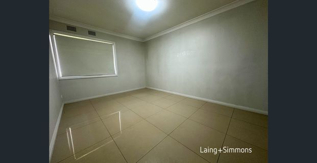 Charming three-bedroom family home - Photo 1