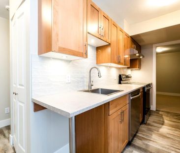 2294 Bowser Avenue, North Vancouver, V7p 2z2 - Photo 1